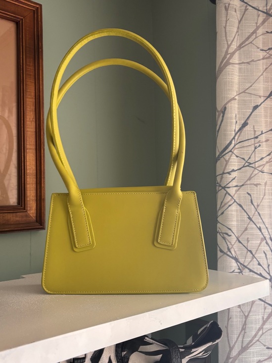 Unknown Handbags - Chic Retro Lime Structured Shoulder Bag with Double Handles - Like New